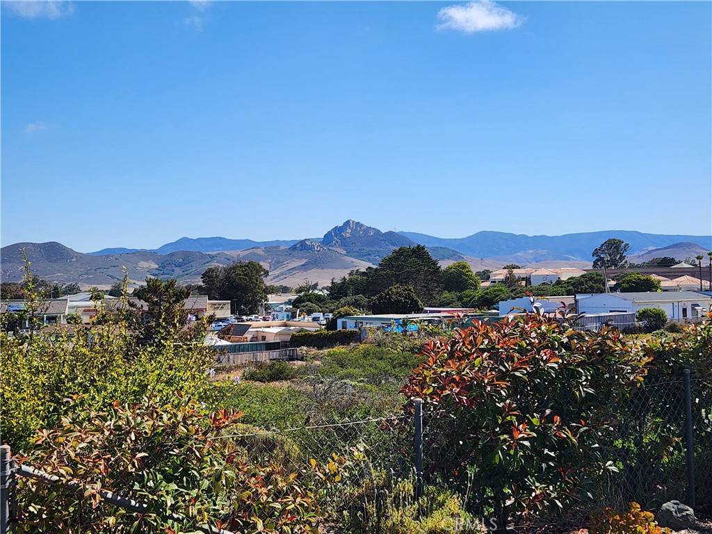 Los Osos, CA 93402,1056 Bay Oaks DR