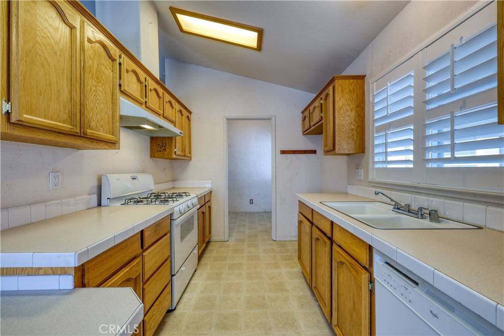 Atascadero, CA 93422,1215 El Camino Real #42
