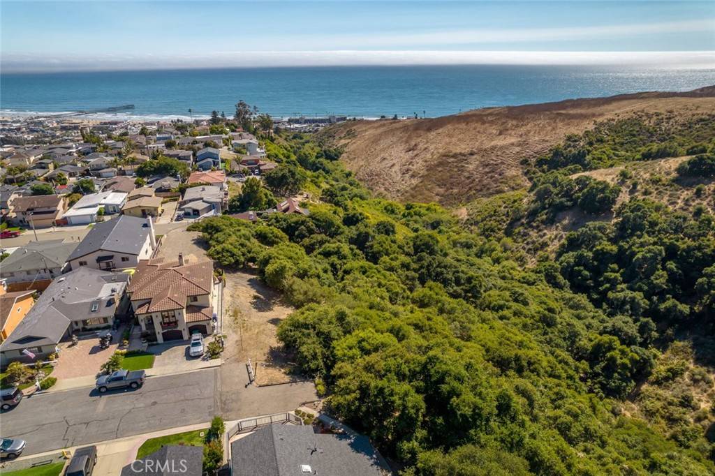 Pismo Beach, CA 93449,991 Visalia ST