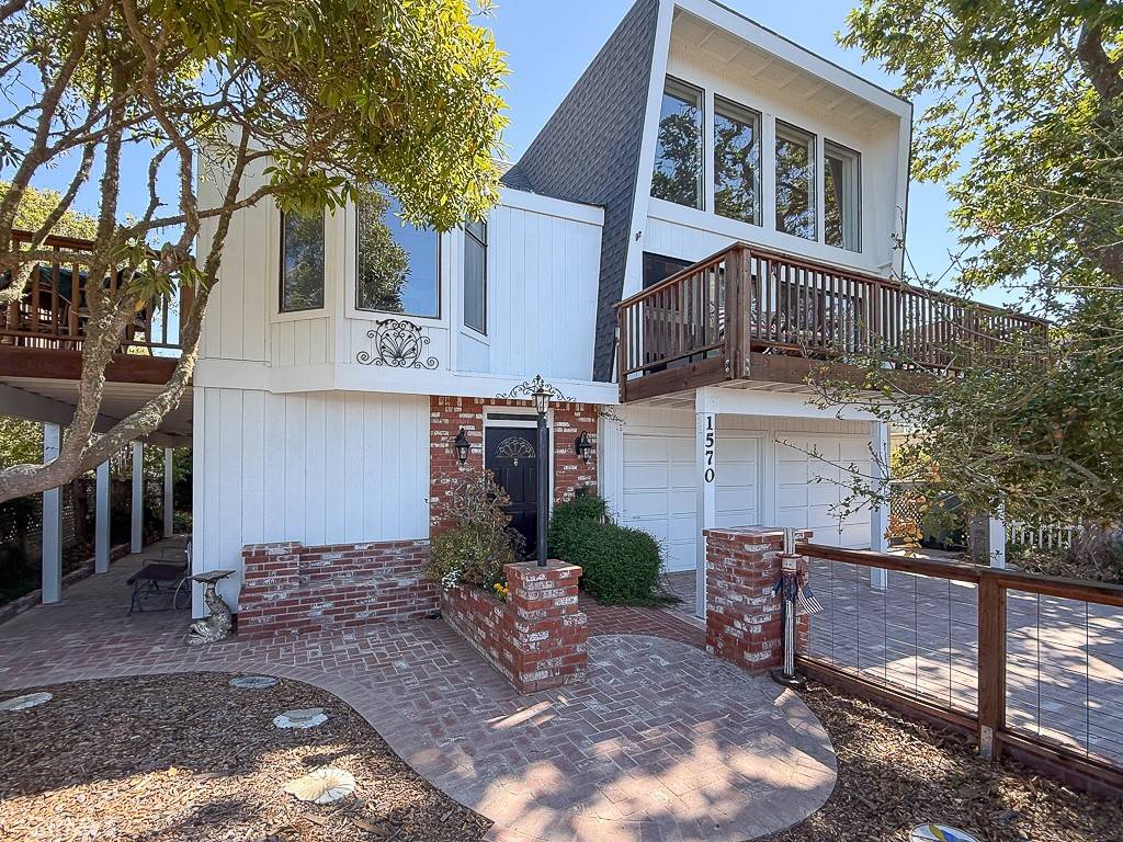 Cambria, CA 93428,1570 Richard