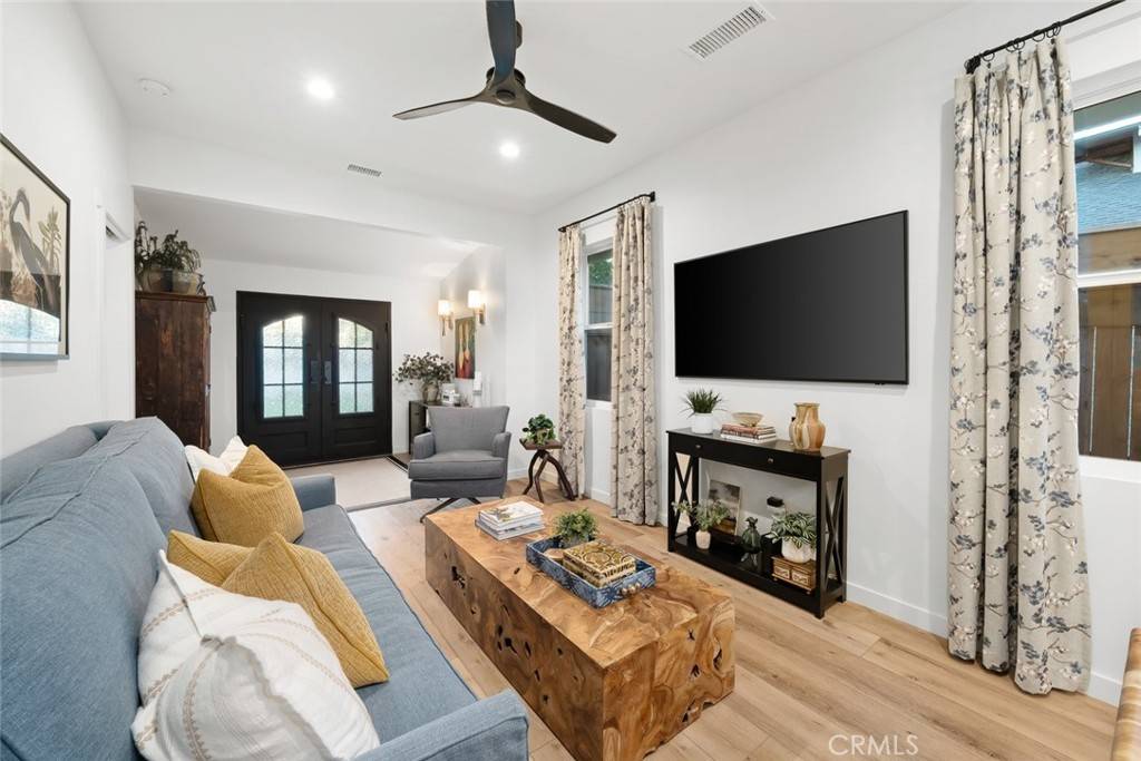 Paso Robles, CA 93446,442 Oak Street