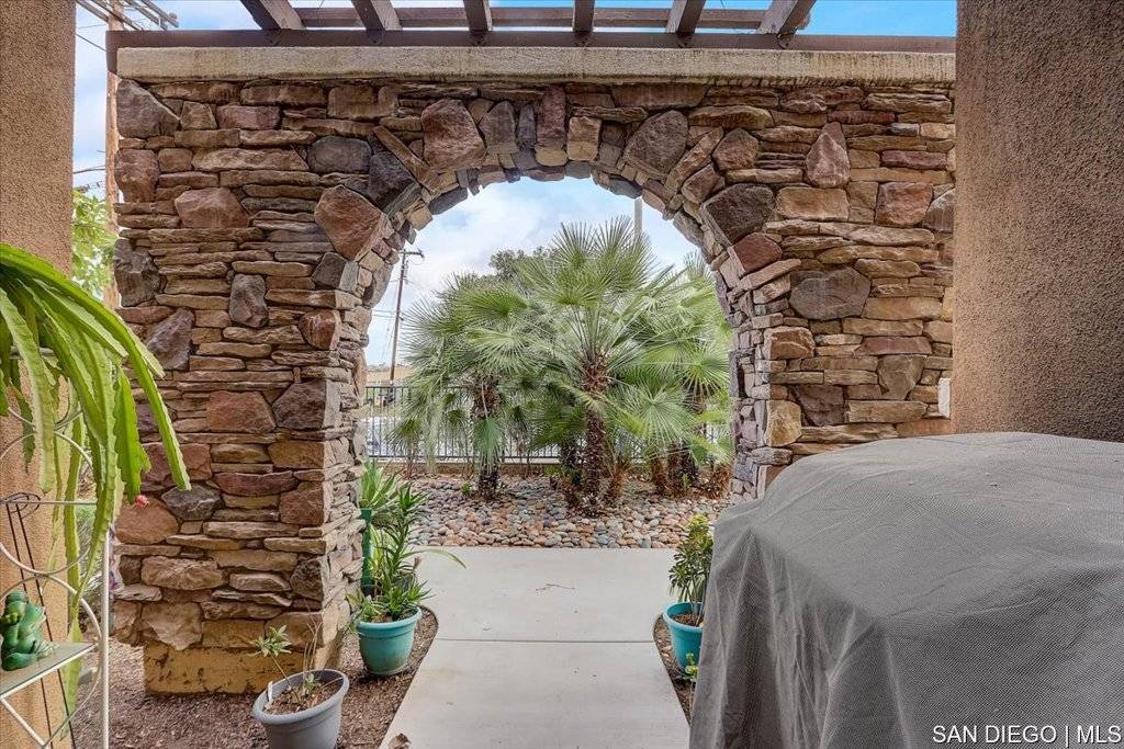 Santee, CA 92071,1213 Page LN