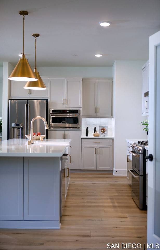 Fallbrook, CA 92028,709 Meadowood ST #328
