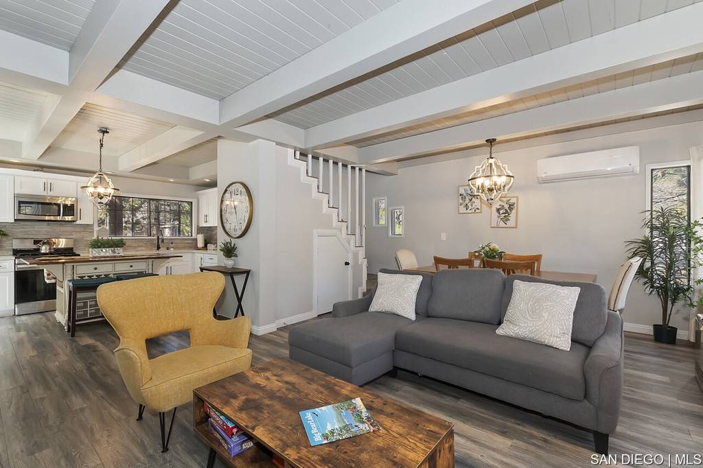 Sugarloaf, CA 92386,762 Vista LN