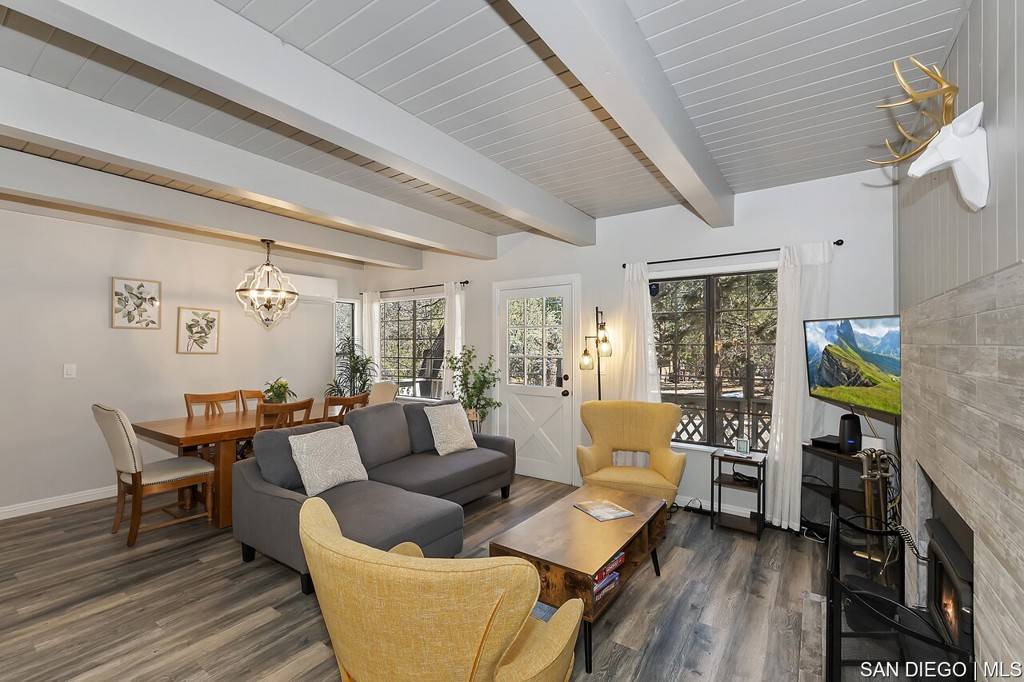Sugarloaf, CA 92386,762 Vista LN