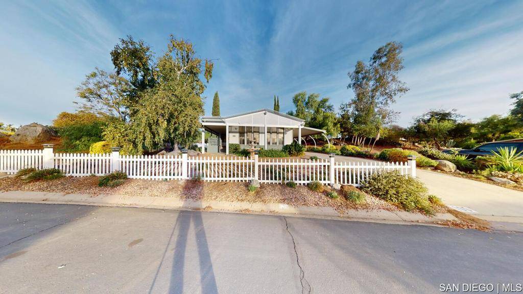 Valley Center, CA 92082,18218 Paradise Mountain Rd #195