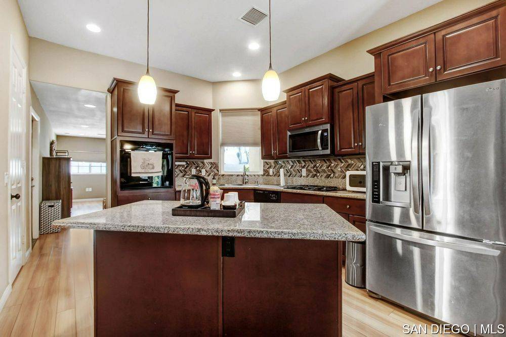 Palm Desert, CA 92260,72400 Cactus DR