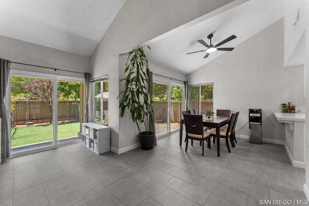 Fallbrook, CA 92028,4309 Diegos CT