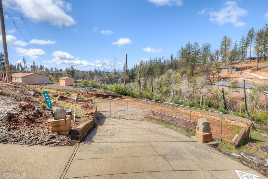 Paradise, CA 95969,5881 Oakmore DR