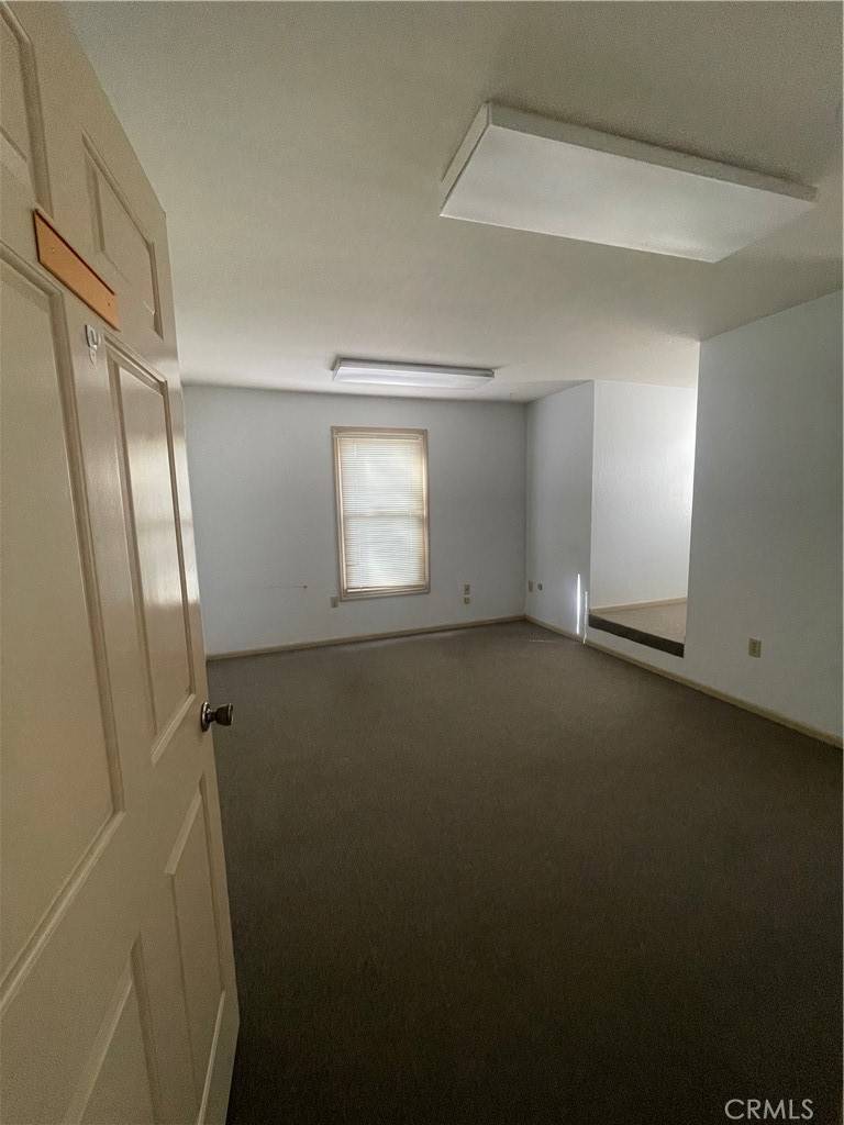 Chico, CA 95926,19 Williamsburg LN