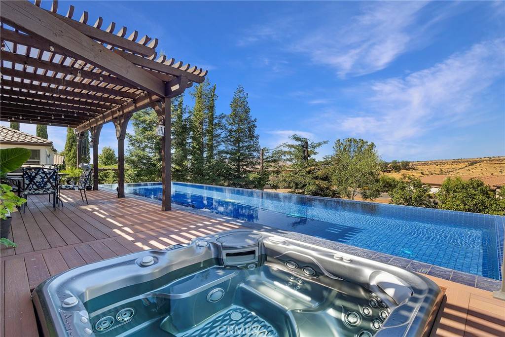 Chico, CA 95928,3294 Summit Ridge