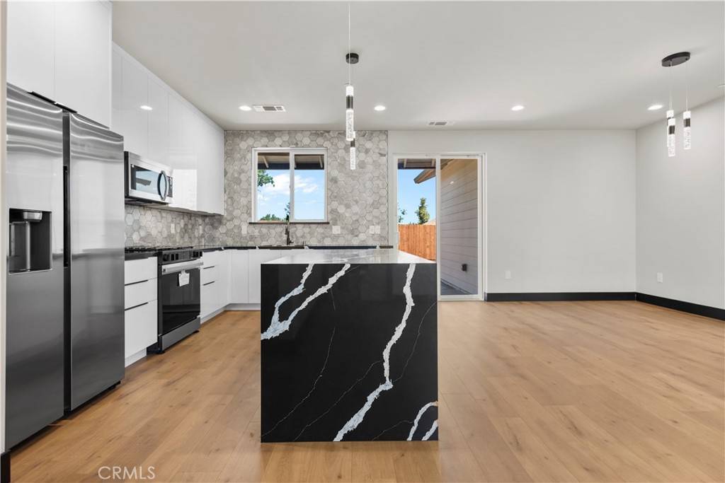 Paradise, CA 95969,5226 Squire LN