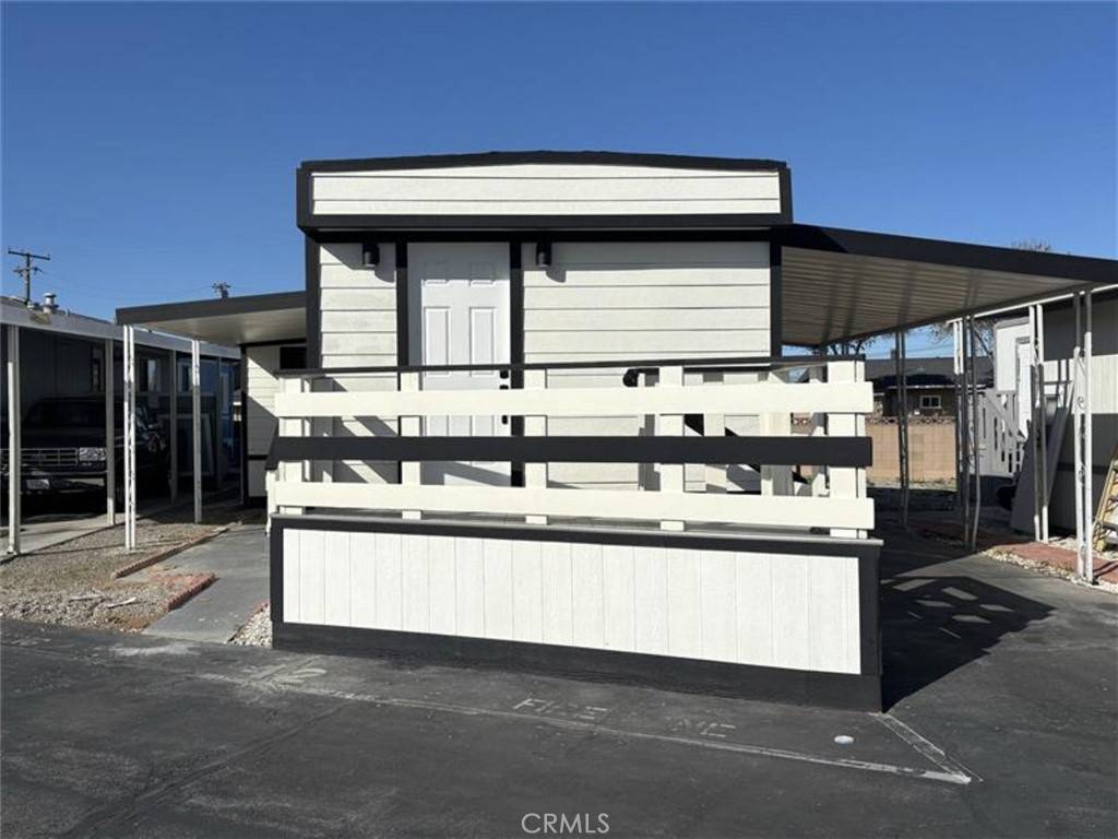 Lakewood, CA 90715,20806 Gridley RD #42
