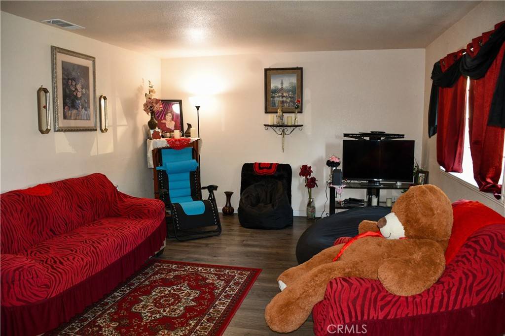 Corning, CA 96021,2098 North ST