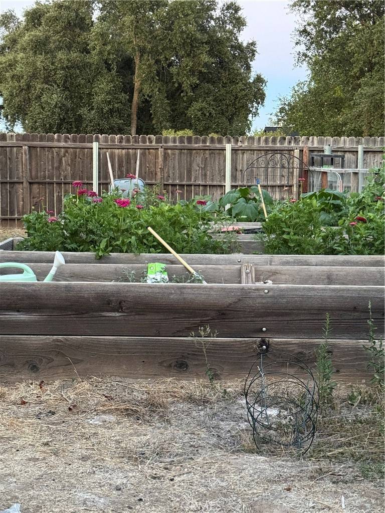 Los Molinos, CA 96055,8220 Marek RD