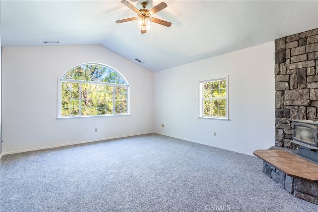 Redding, CA 96003,22211 Sunshine WAY