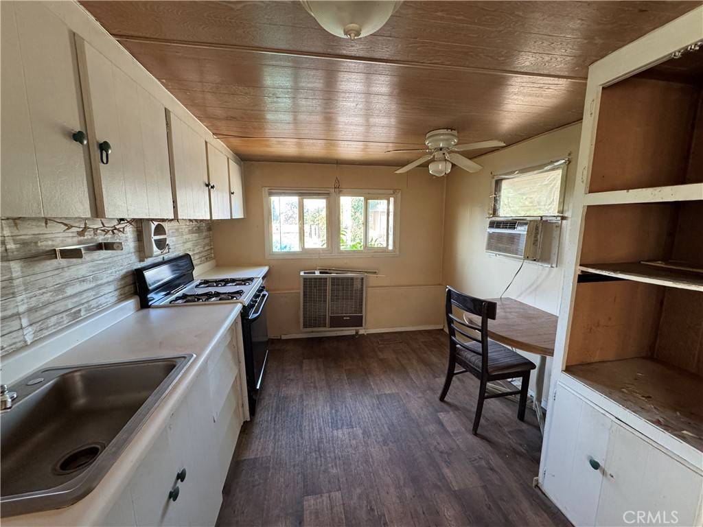 Colusa, CA 95932,1450 Lake AVE #6
