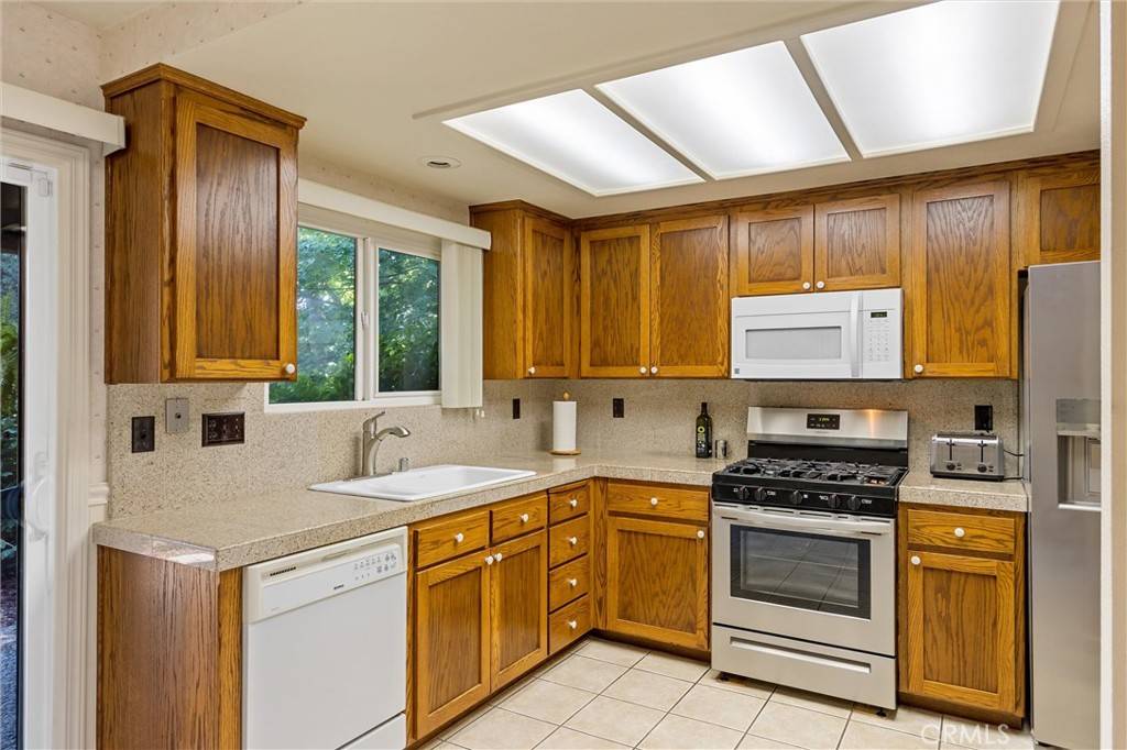 Chico, CA 95973,2665 Waverly CT
