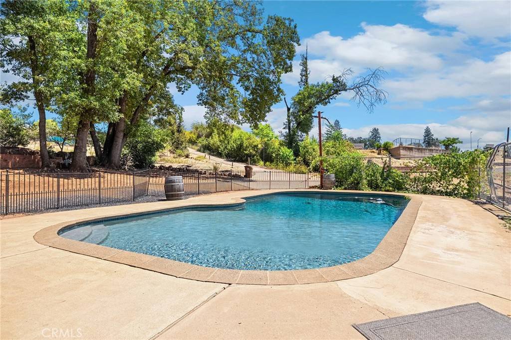 Paradise, CA 95969,520 Fir St.