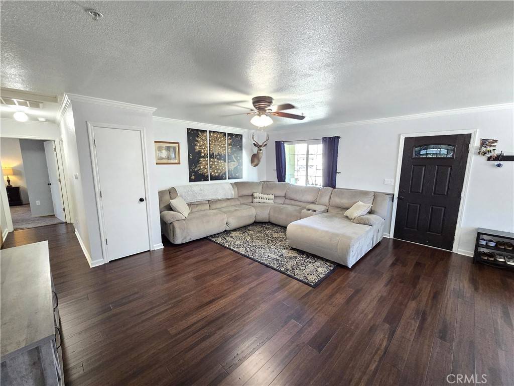 Orland, CA 95963,274 Gable DR
