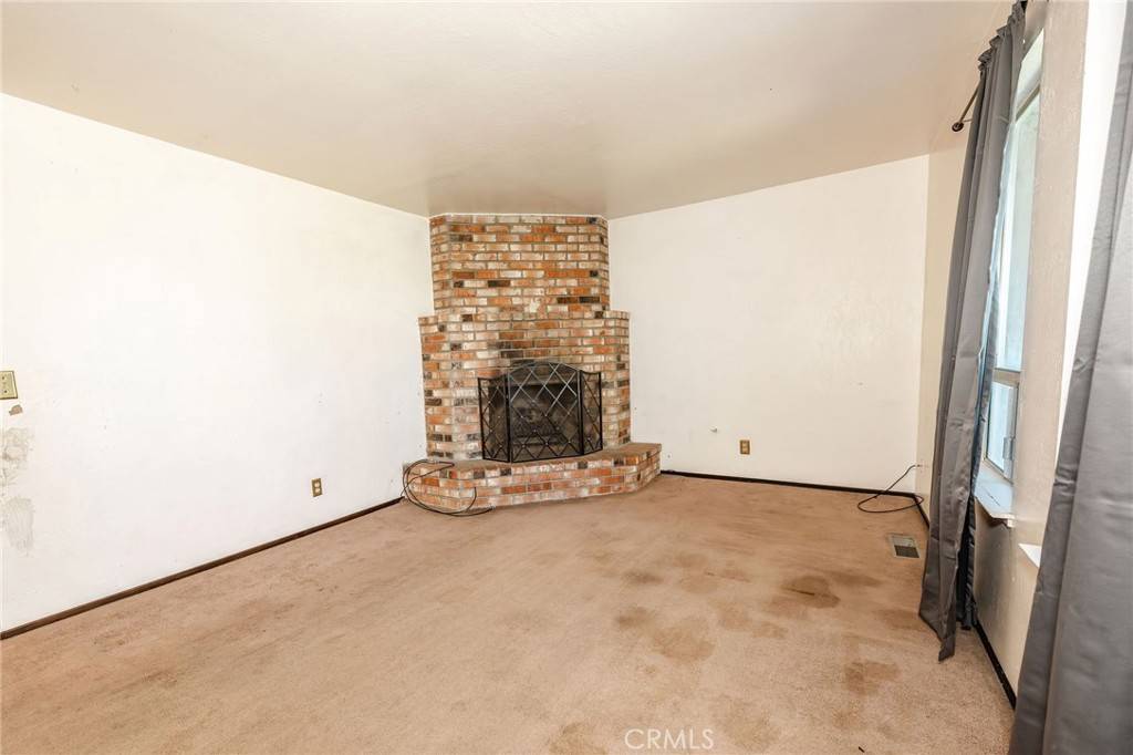 Orland, CA 95963,22 Country Drive