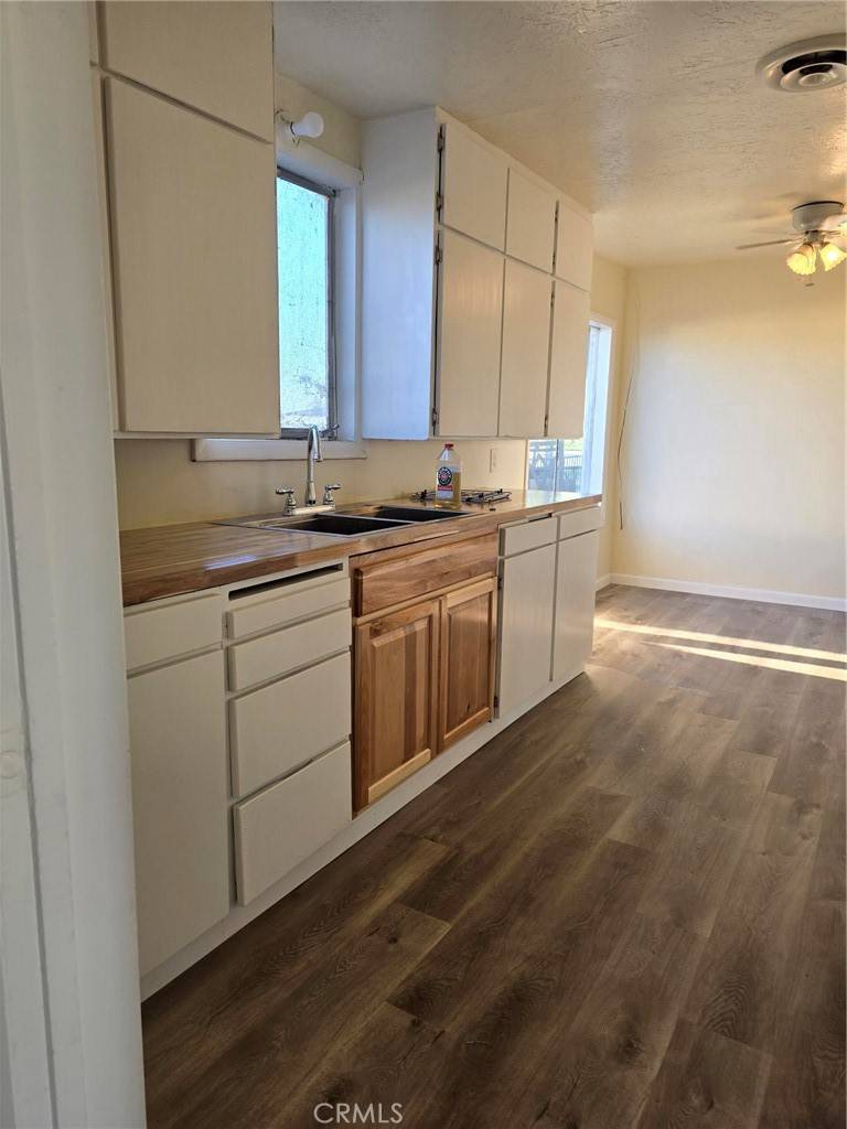 Orland, CA 95963,24520 Clark RD