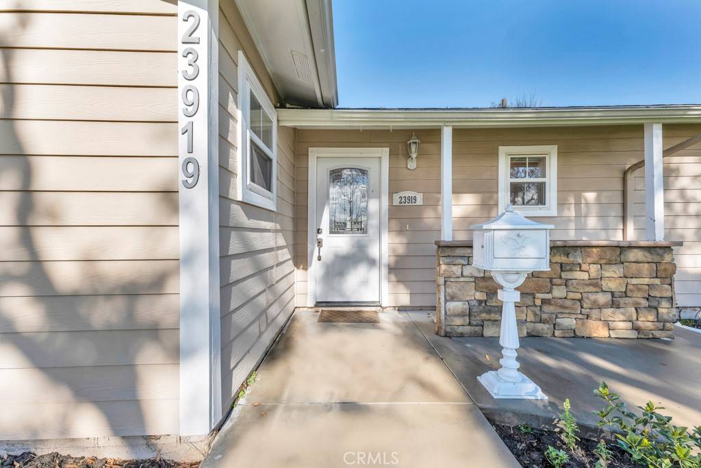 West Hills, CA 91307,23919 Victory BLVD