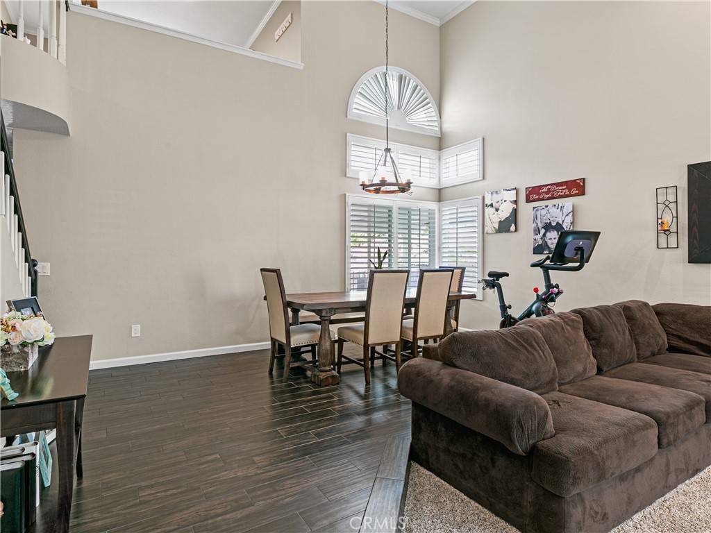 Saugus, CA 91350,22003 Jeffers LN