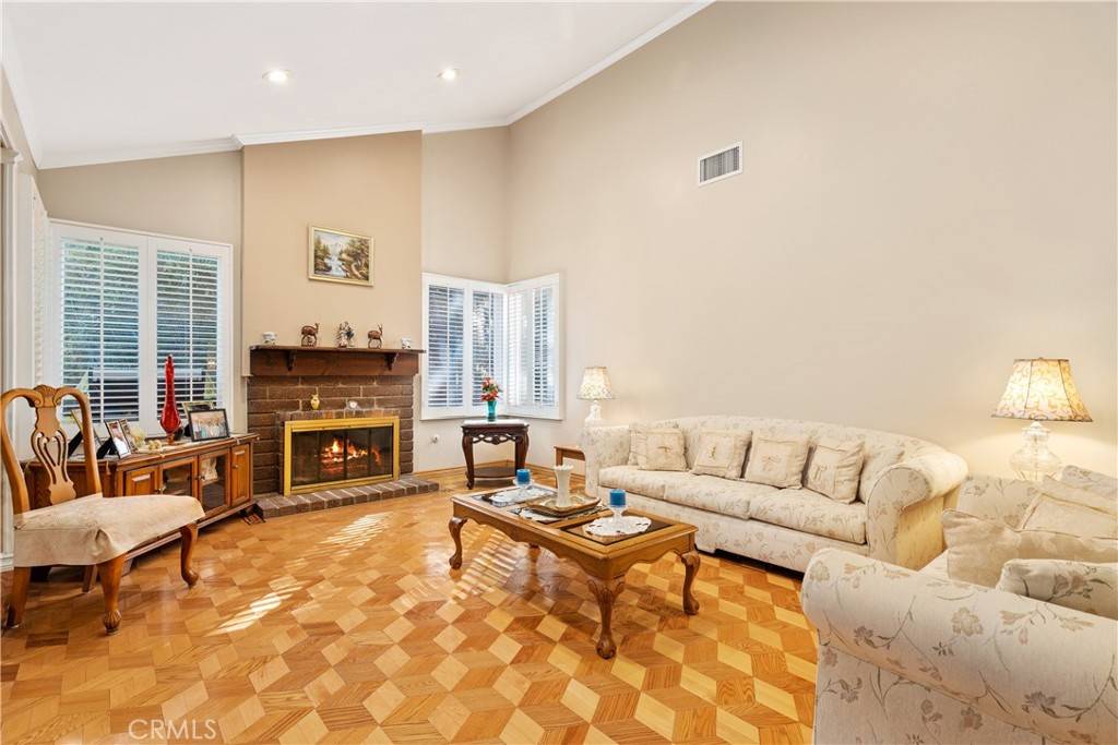 Granada Hills, CA 91344,17560 Tuscan DR