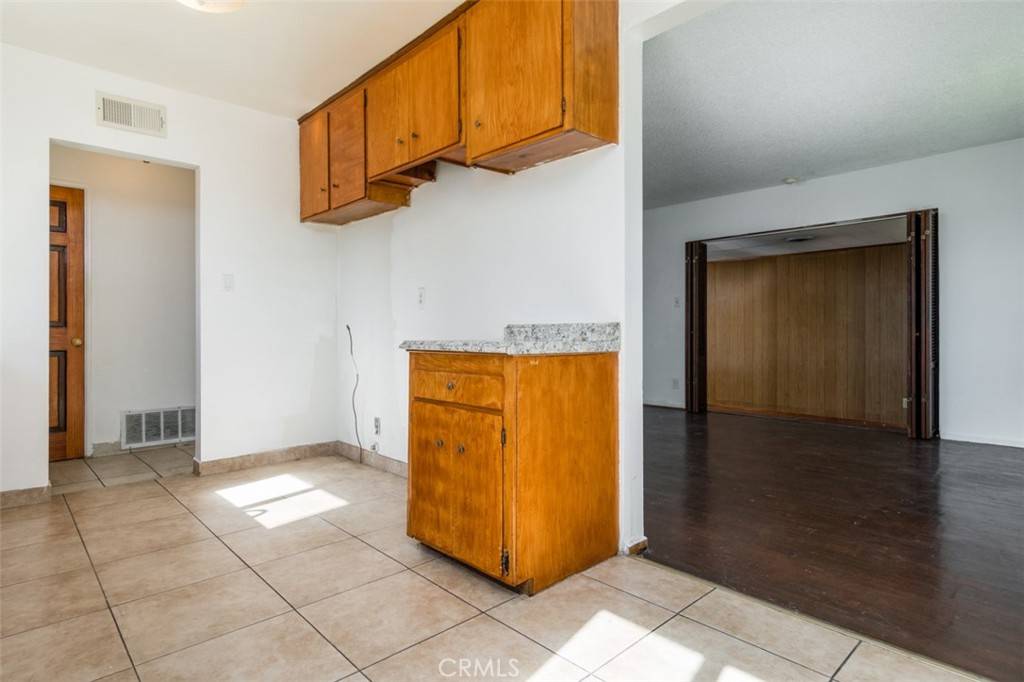 Chatsworth, CA 91311,21707 Romar ST