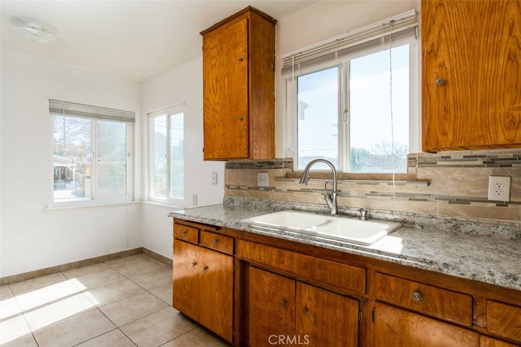 Chatsworth, CA 91311,21707 Romar ST