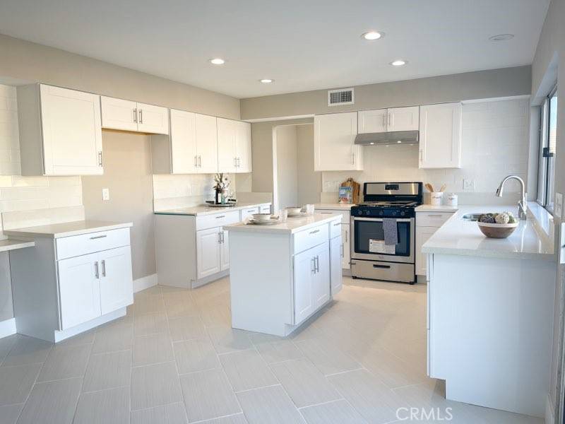 Palmdale, CA 93551,39508 Chantilly LN