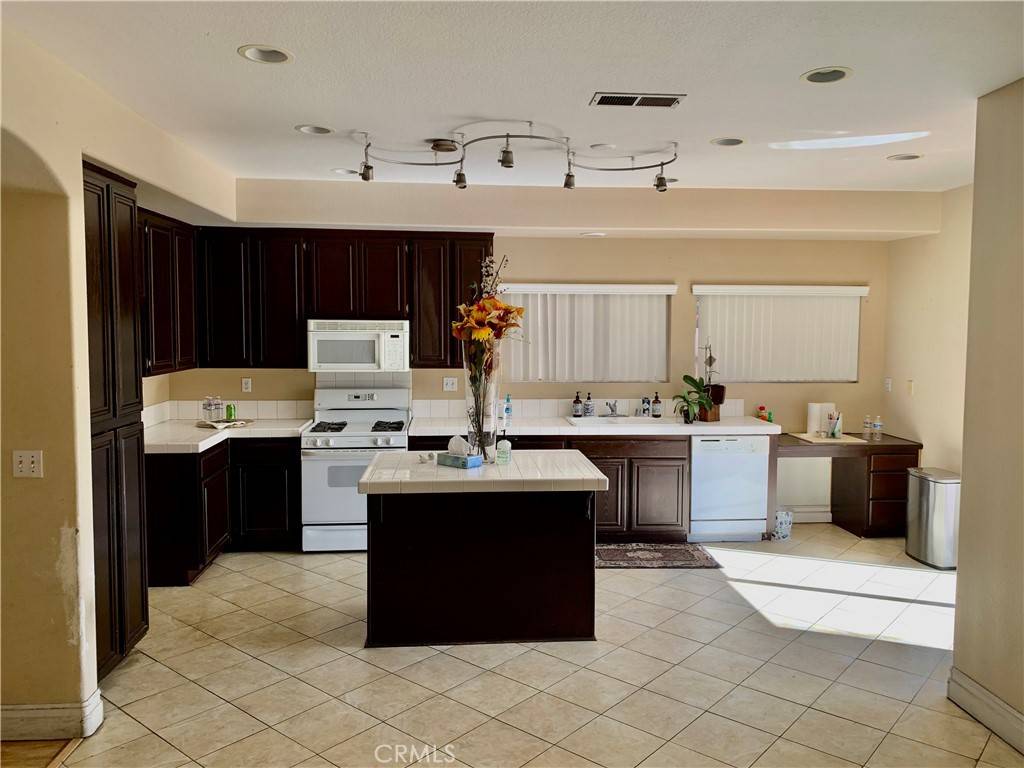 West Hills, CA 91304,22148 Jennifer WAY