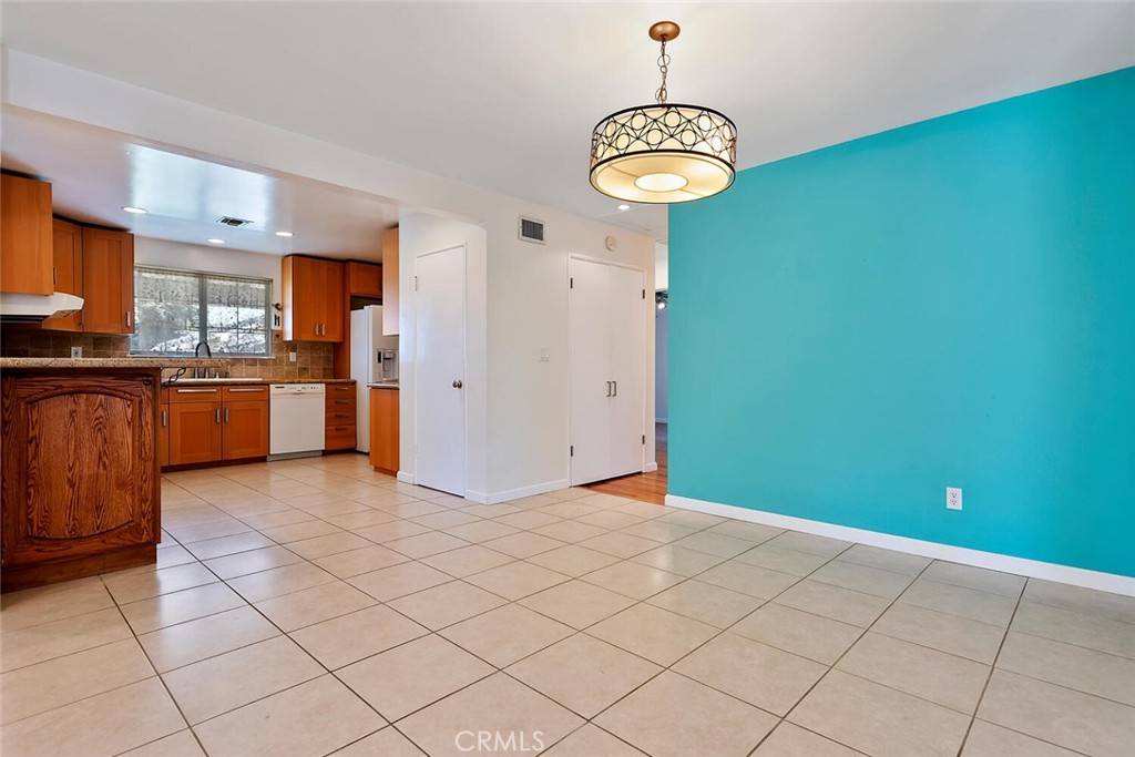 Chatsworth, CA 91311,9716 Quakertown AVE