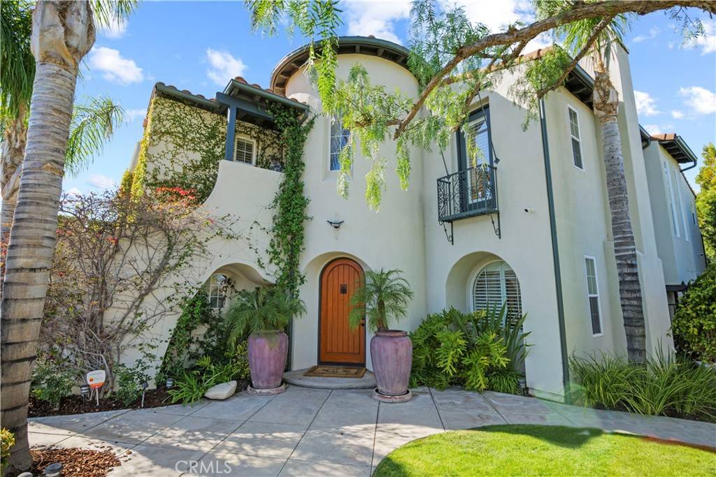 Valencia, CA 91355,24707 Napa CT