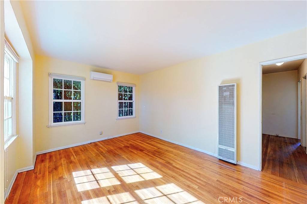 Encino, CA 91316,4861 Enfield AVE