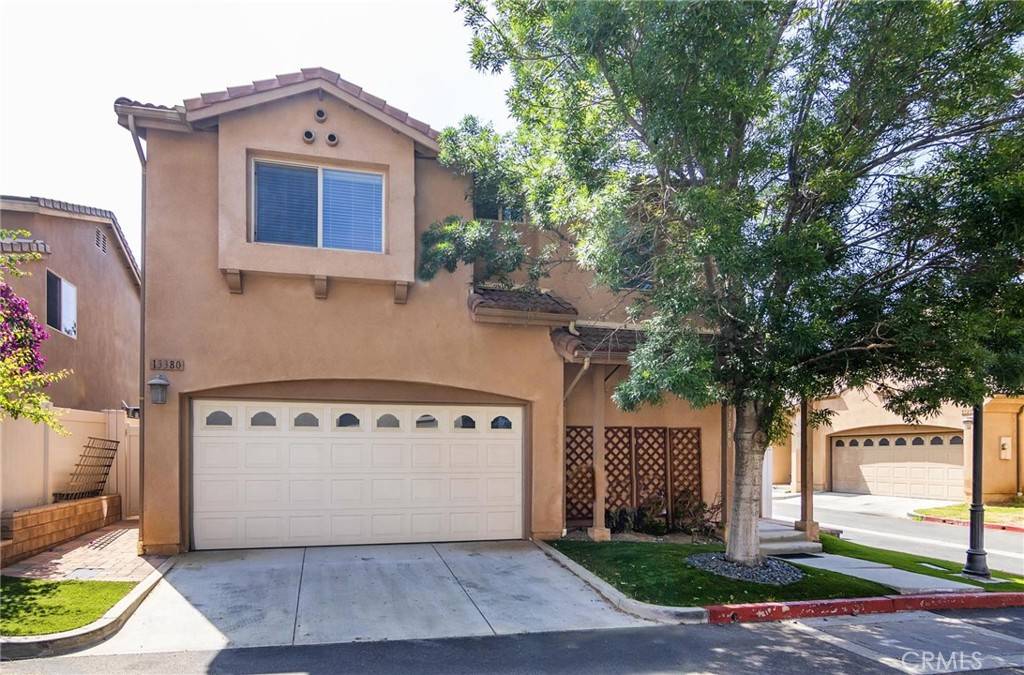Sylmar, CA 91342,13380 Hyland CT