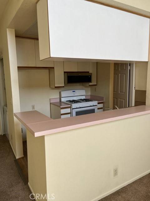 Tarzana, CA 91356,5620 Yolanda AVE #202