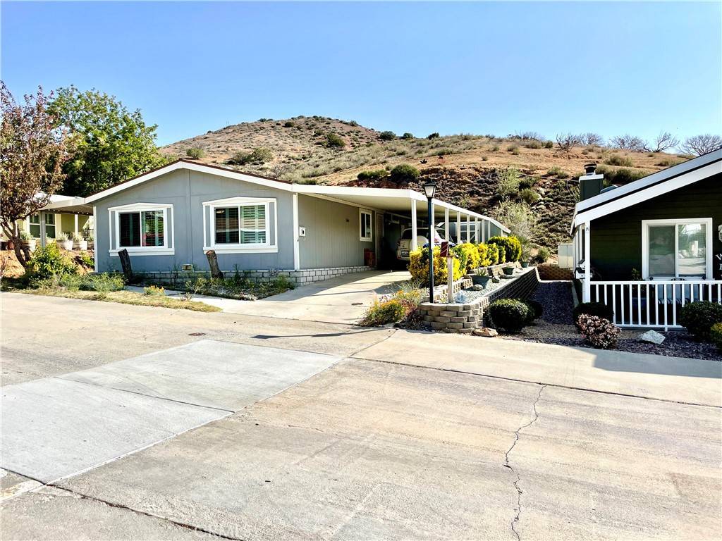 Acton, CA 93510,33105 Santiago RD #67