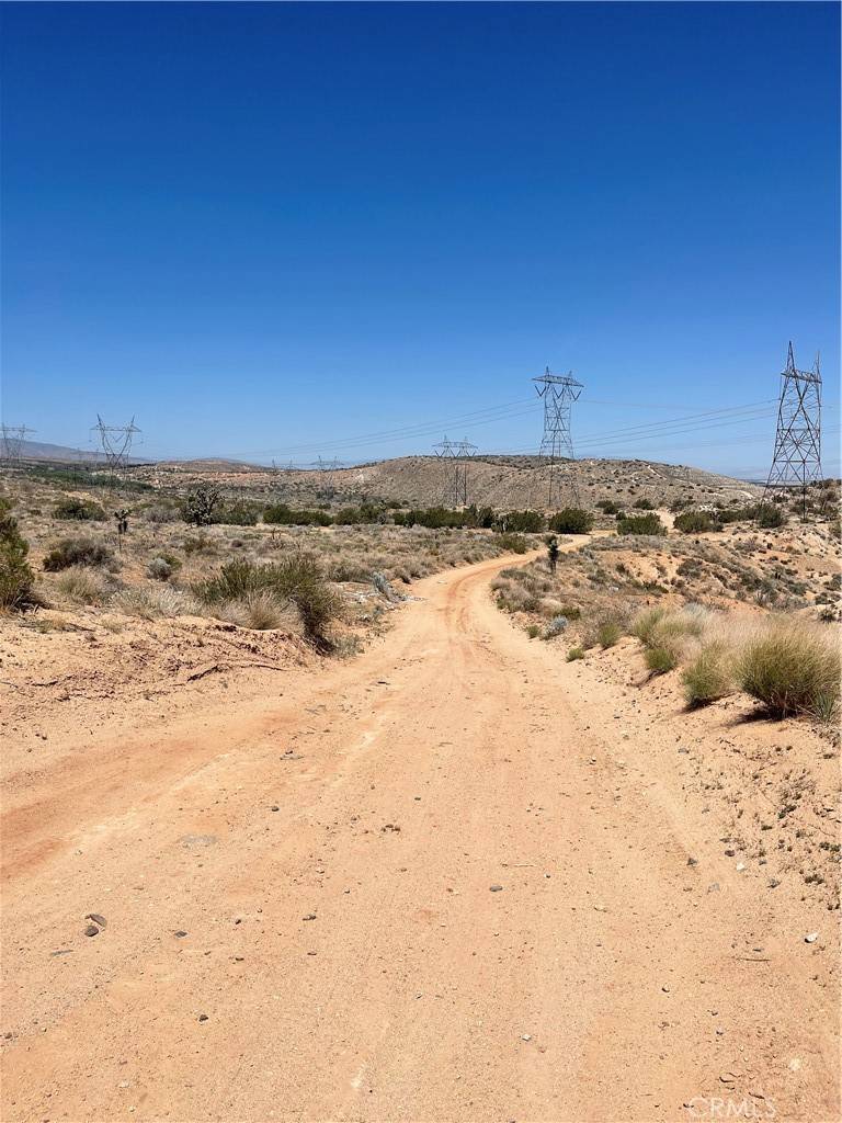 Littlerock, CA 93550,7001 Vac/Mt Emma Pav /Vic 71st Ste