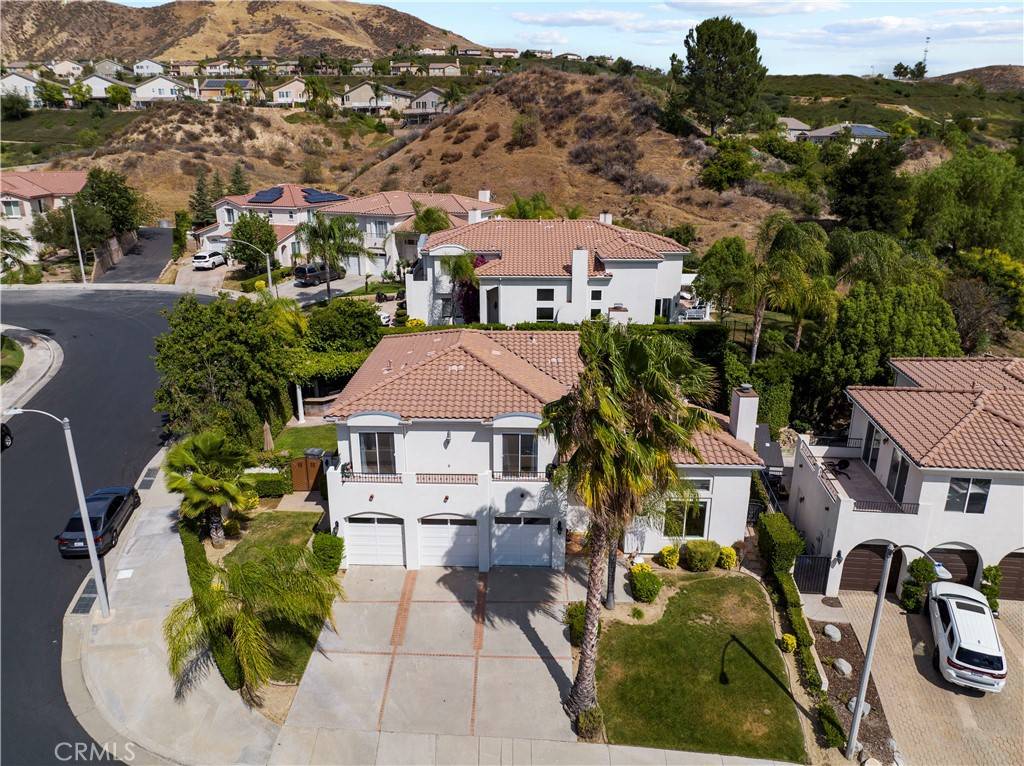 Saugus, CA 91390,29110 Singing Wood DR