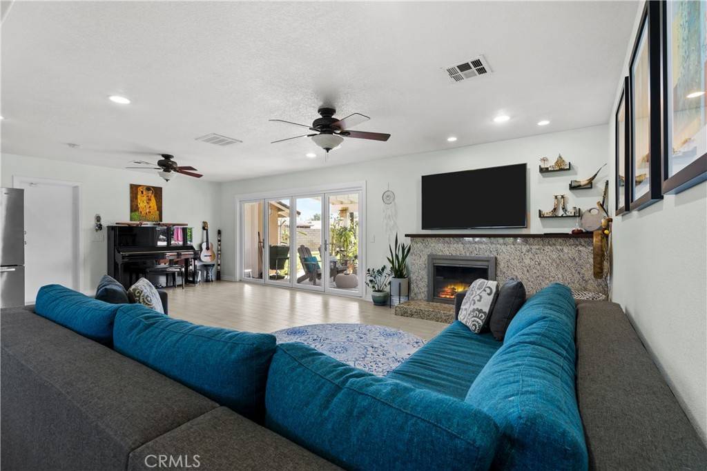 Newbury Park, CA 91320,124 N Wendy DR