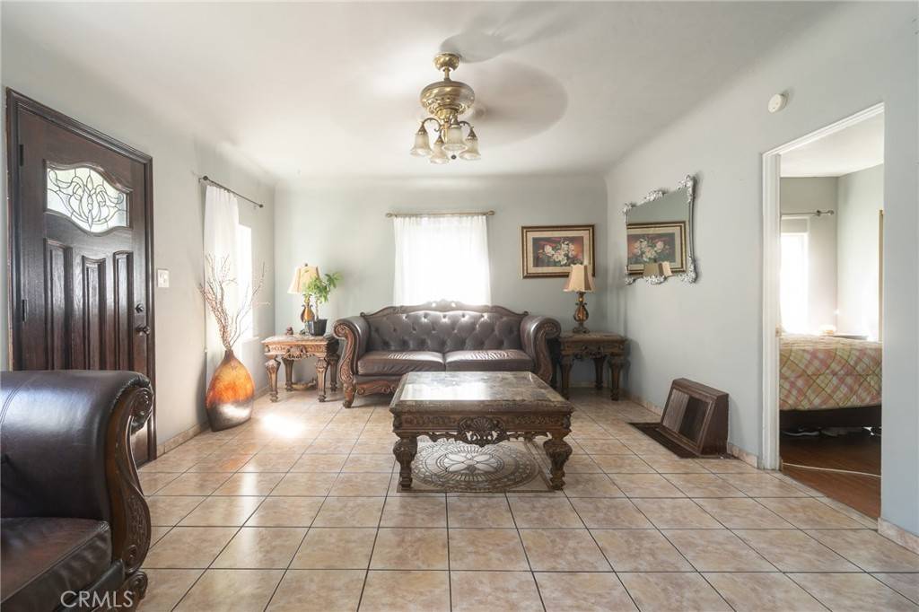 Highland Park, CA 90042,815 N Avenue 51