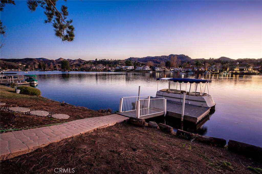 Westlake Village, CA 91361,2546 Oakshore DR