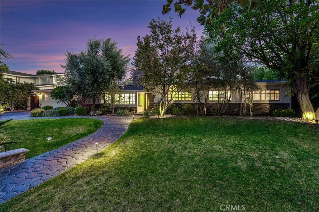 Woodland Hills, CA 91364,20442 Lander DR