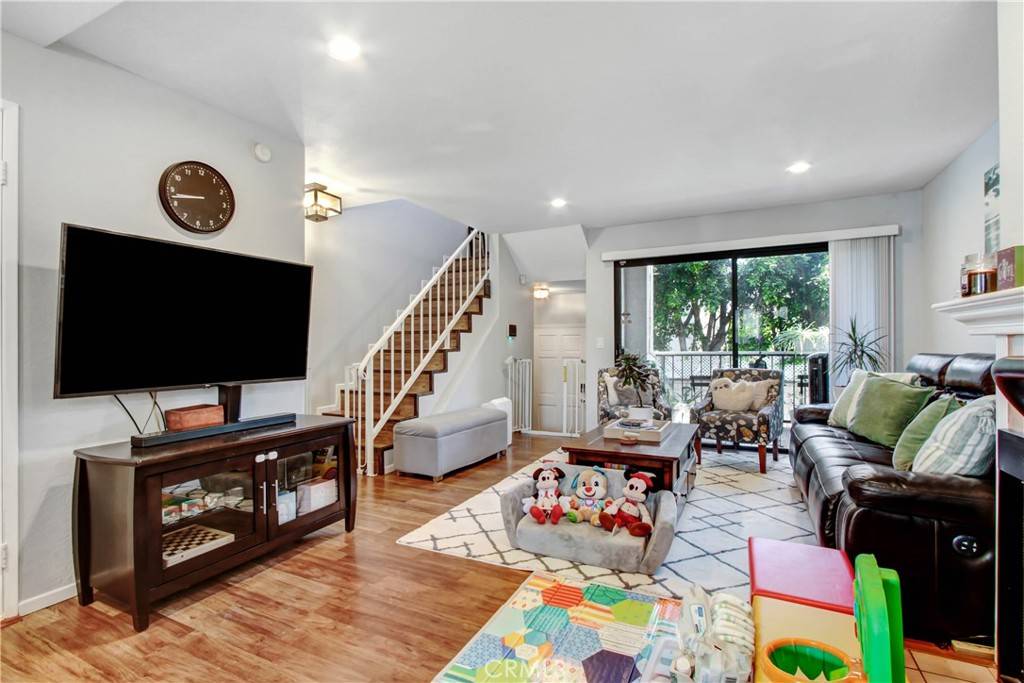 North Hills, CA 91343,9144 Burnet AVE #50