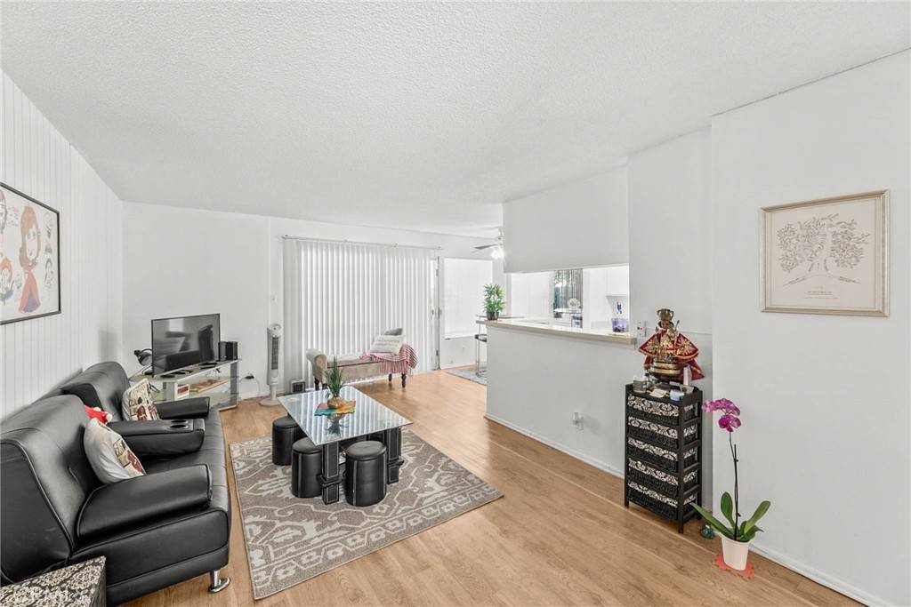 Tarzana, CA 91356,5700 Etiwanda AVE #183