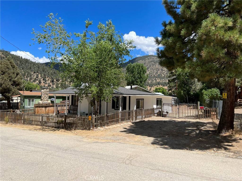 Frazier Park, CA 93225,7113 Lakeview DR