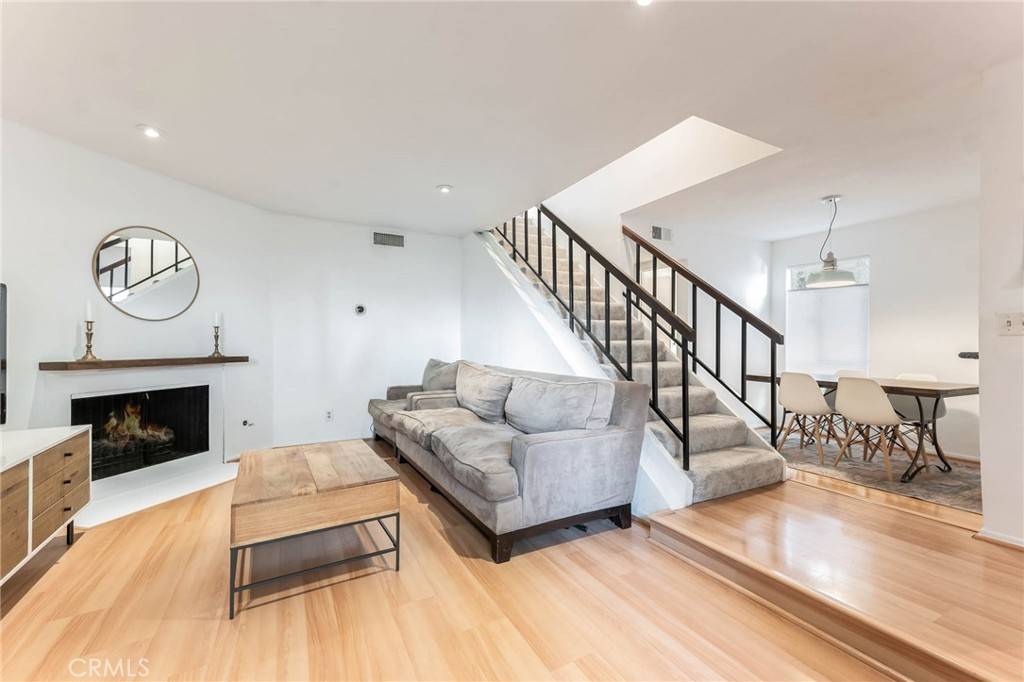 Tarzana, CA 91356,18411 Hatteras ST #147