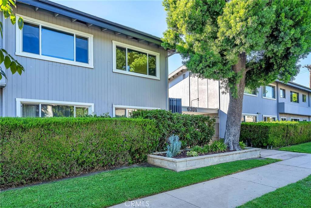 North Hollywood, CA 91606,6301 Coldwater Canyon AVE #18